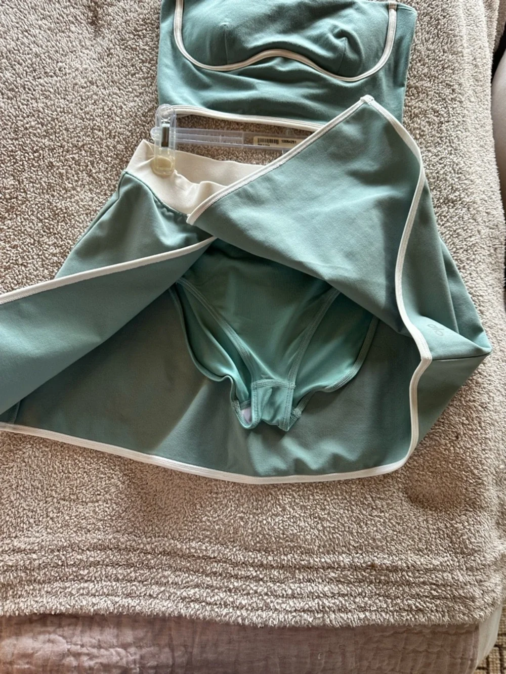 Alo Airbrush streamlined skirt and crop top set